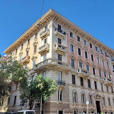 Appartamento "Corso - Cuore Di Roma" By FlatinRoma Dış mekan fotoğraf