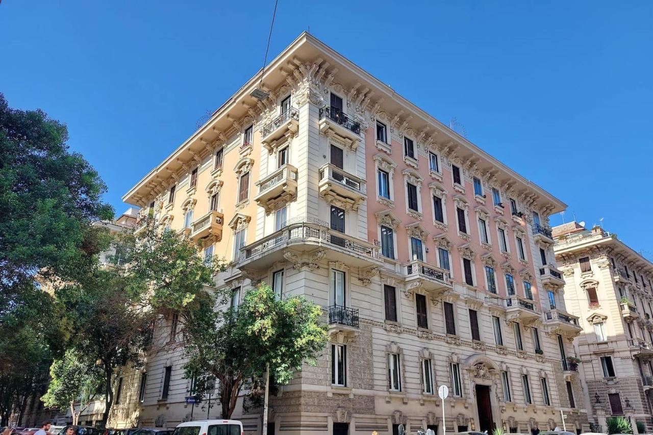 Appartamento "Corso - Cuore Di Roma" By FlatinRoma Dış mekan fotoğraf