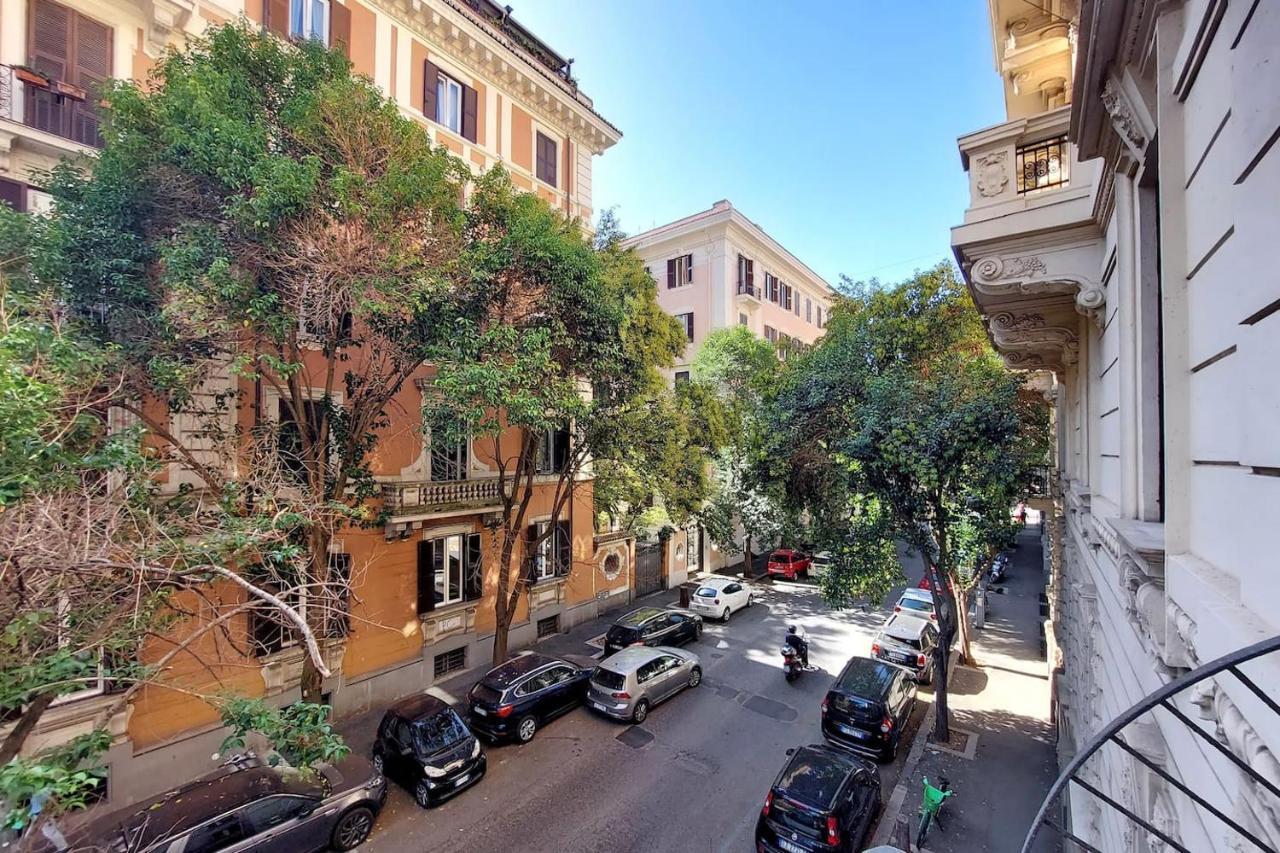 Appartamento "Corso - Cuore Di Roma" By FlatinRoma Dış mekan fotoğraf